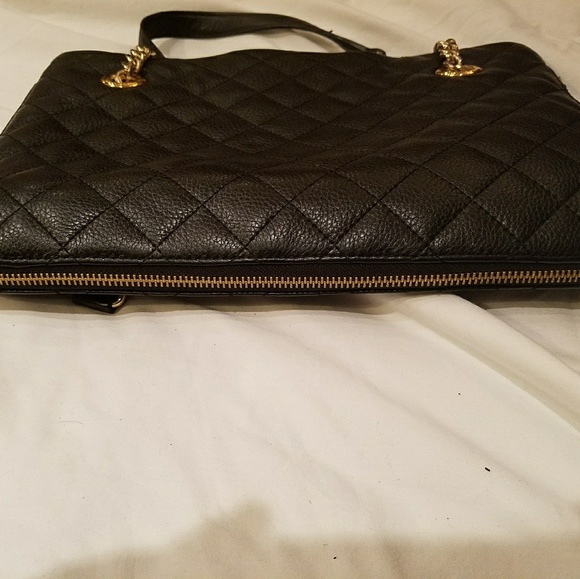Calvin Klein Black Quilted Leather Shoulder Bag - Picture 3 of 6